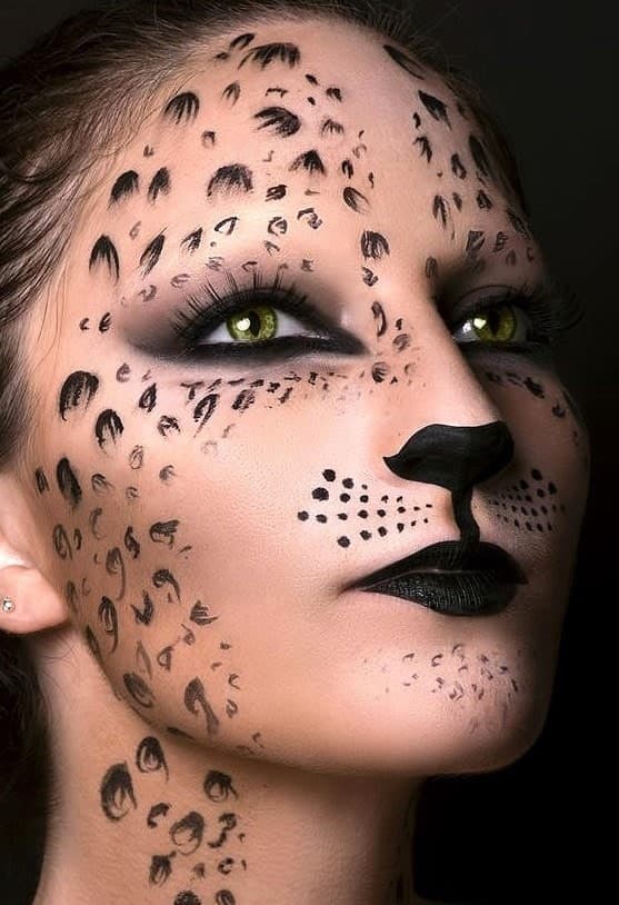 Ejemplo 2 de maquillaje de leopardo