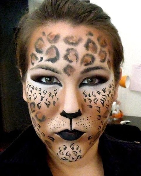 Ejemplo 3 de maquillaje de leopardo