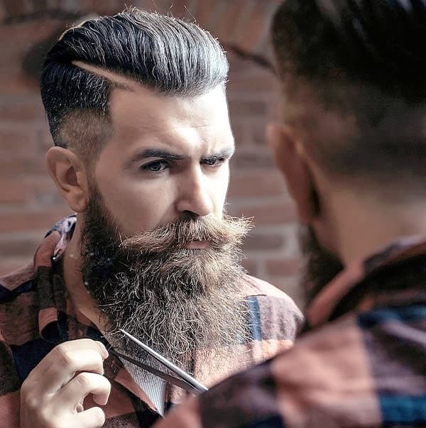 Cómo recortar la barba con tijeras